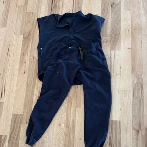 Figs Navy scrub set